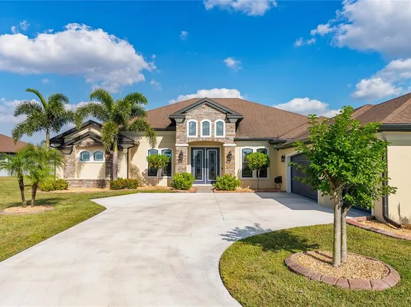 5219 Lake Venice Dr, Wimauma, FL 33598