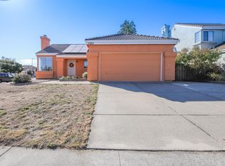 600 Fox Pointe Rd, Vacaville, CA 95687