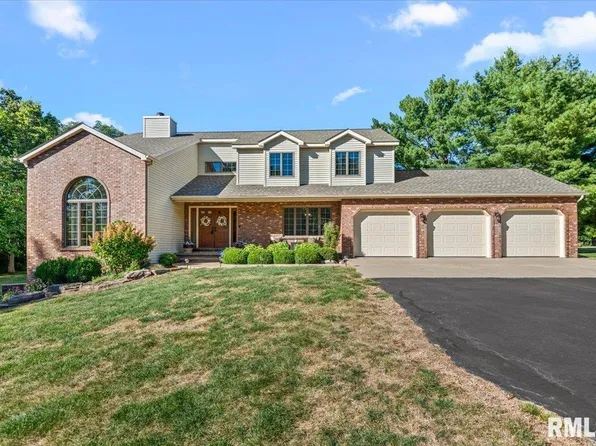667 Covered Bridge Rd, Glenarm, IL 62536