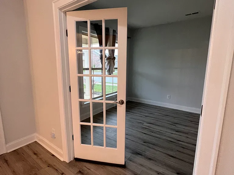 1126 Carlisle Pl — Photo 24