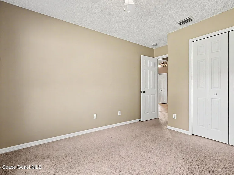 1154 Ida Way — Photo 15