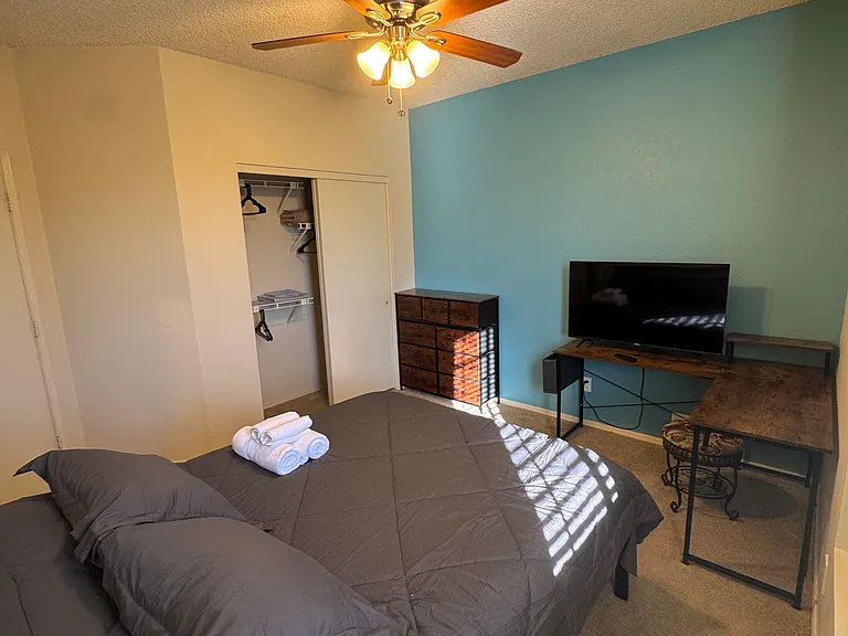 3728 N Copenhagen Dr — Photo 22