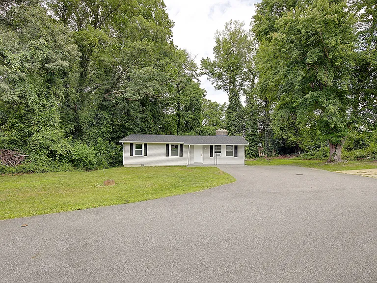 21 Robshire Manor Rd — Photo 5