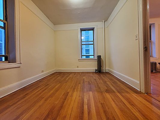 5th image of 2905 39th Ave #3G