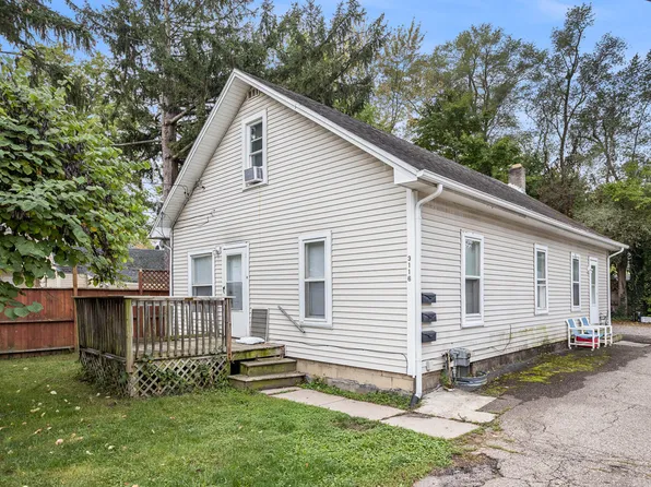 3116 Whittier Dr, Kalamazoo, MI 49001
