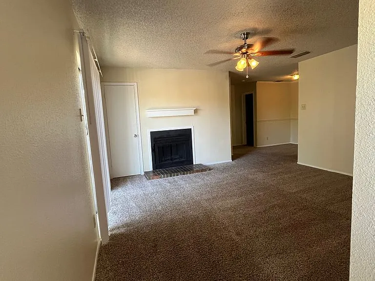 Bentwood Apartments — Photo 17