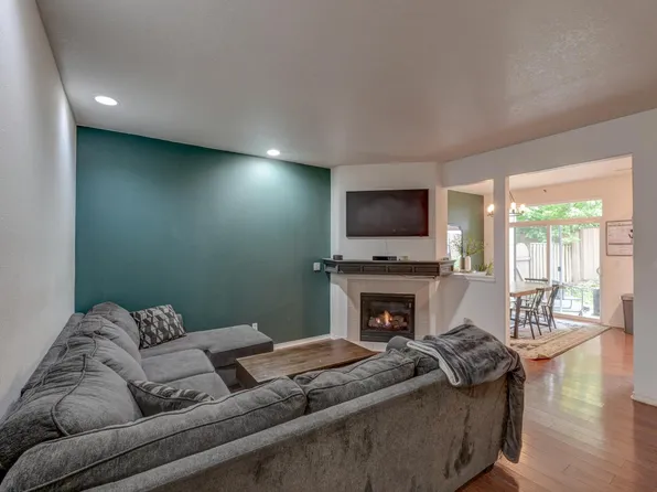 21267 SW Madeira Ter, Sherwood, OR 97140