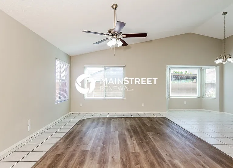 8729 W Athens St — Photo 4