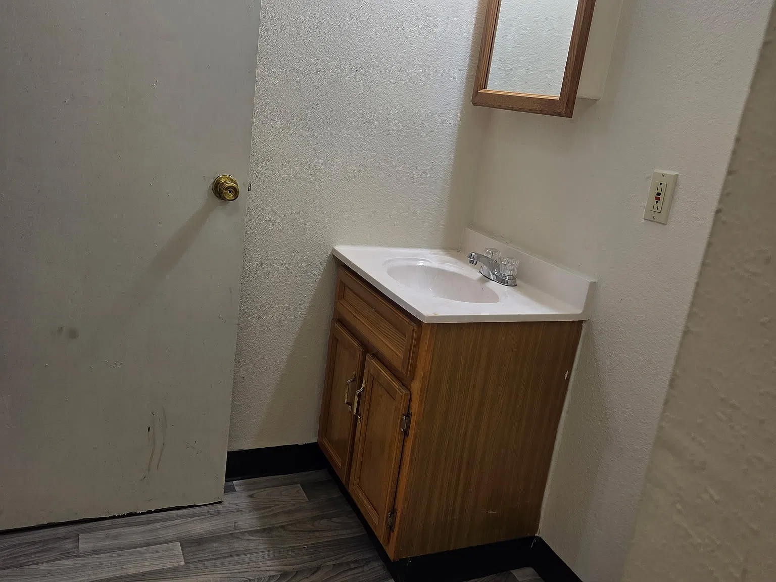 2 bed, 1000 sqft, $775 — Photo 4