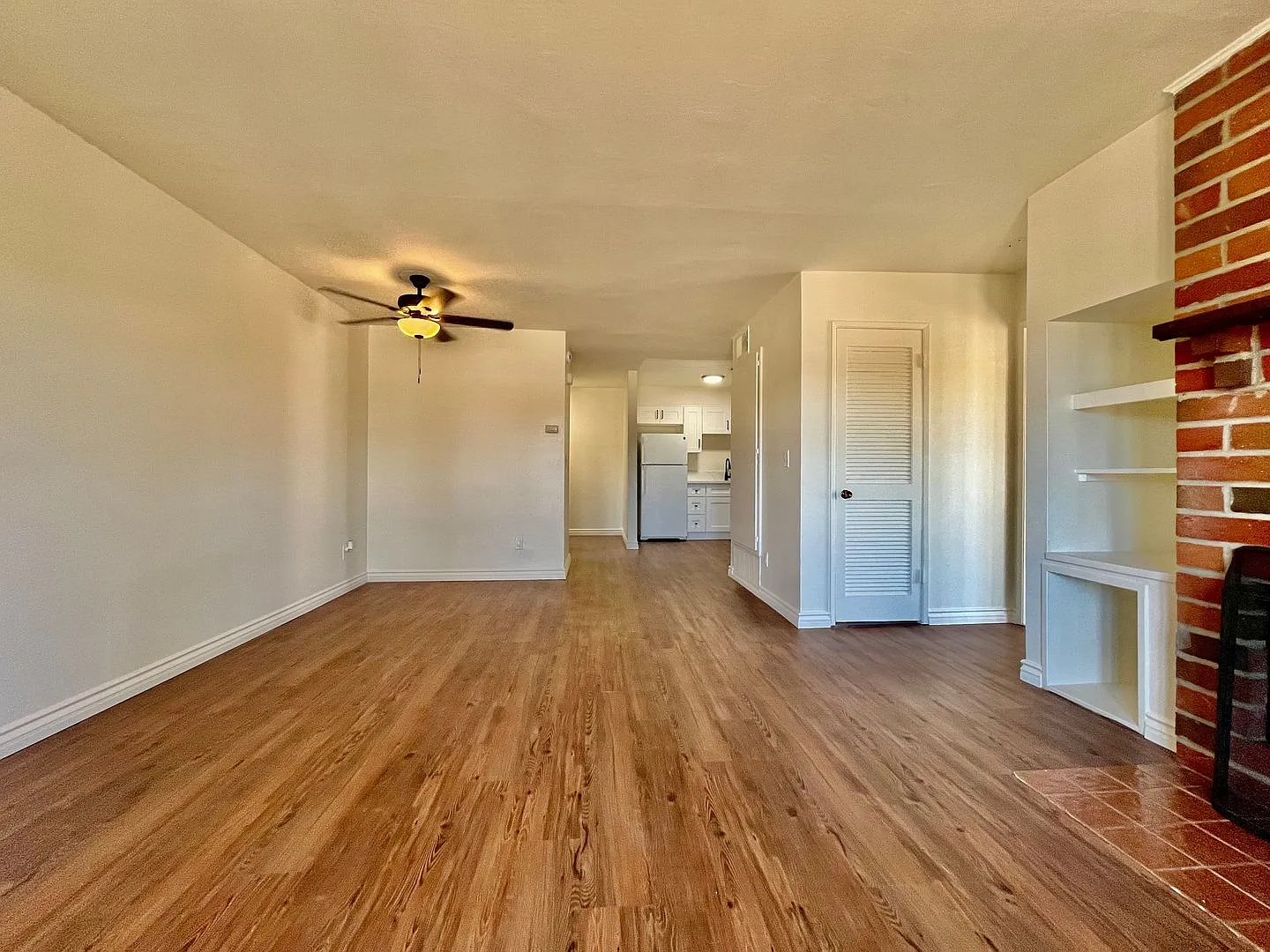 r4910 — Photo 4