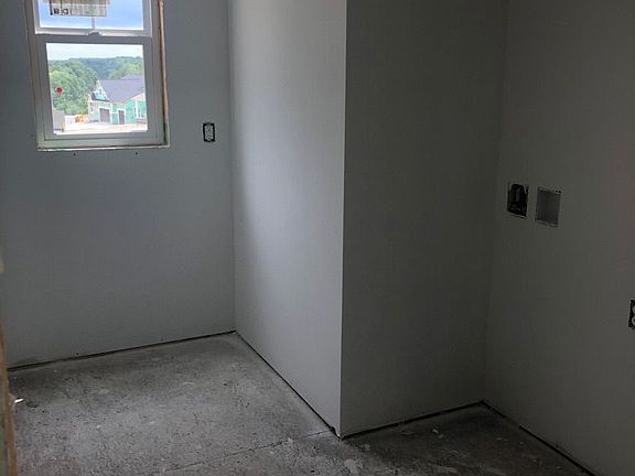 5th image of 8288 Autumn Acres Dr #32