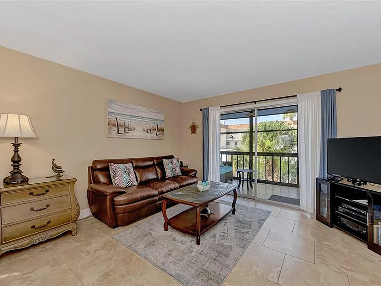 116 Vista Hermosa Cir #210C — Photo 17