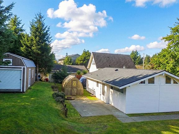 2nd image of 895 Wawona Avenue SW