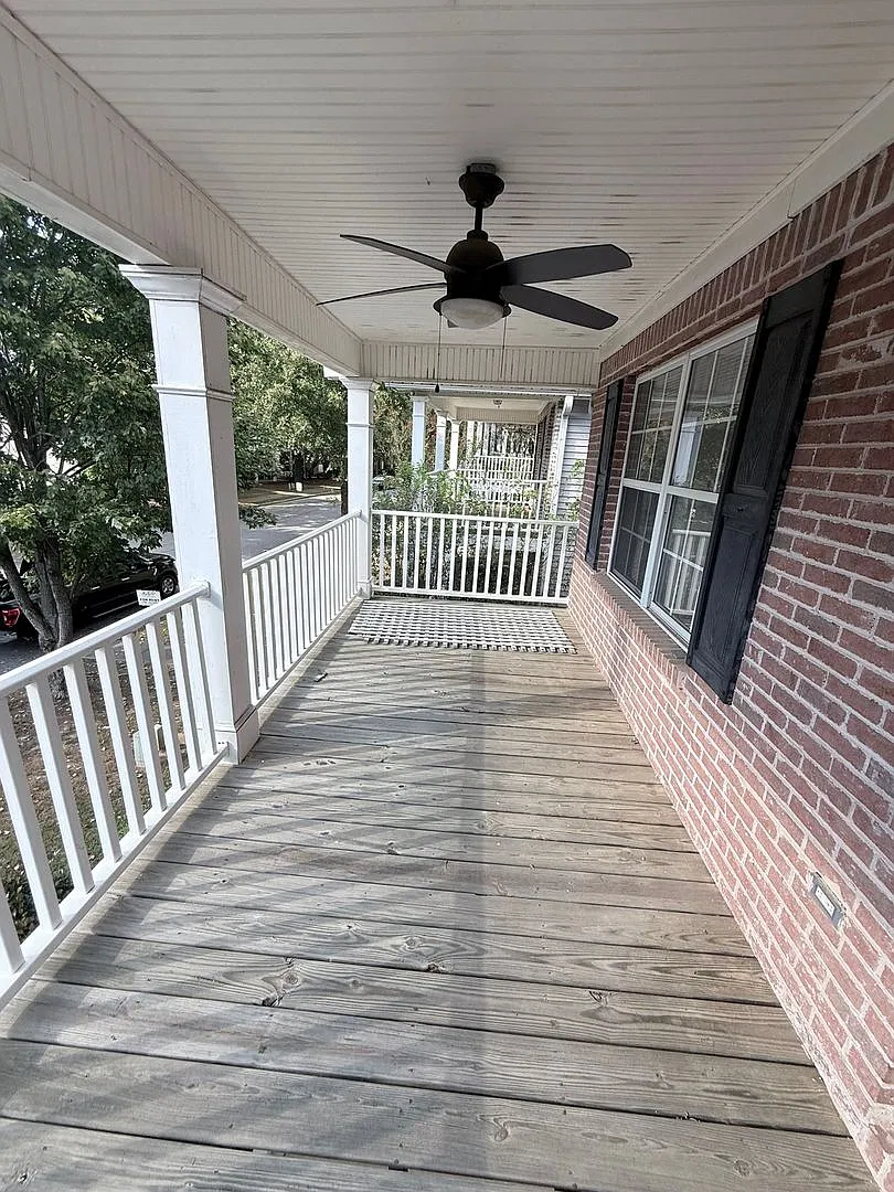 Spacious 3-Bedroom Home Near Barnett Shoals Road — Photo 3