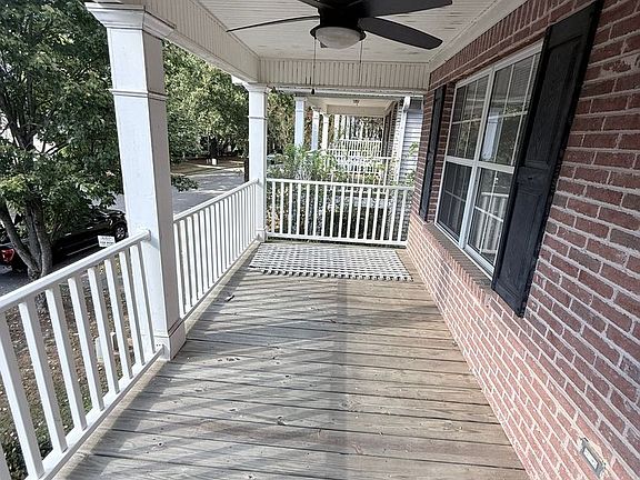 3rd image of 255 Wiltshire Dr