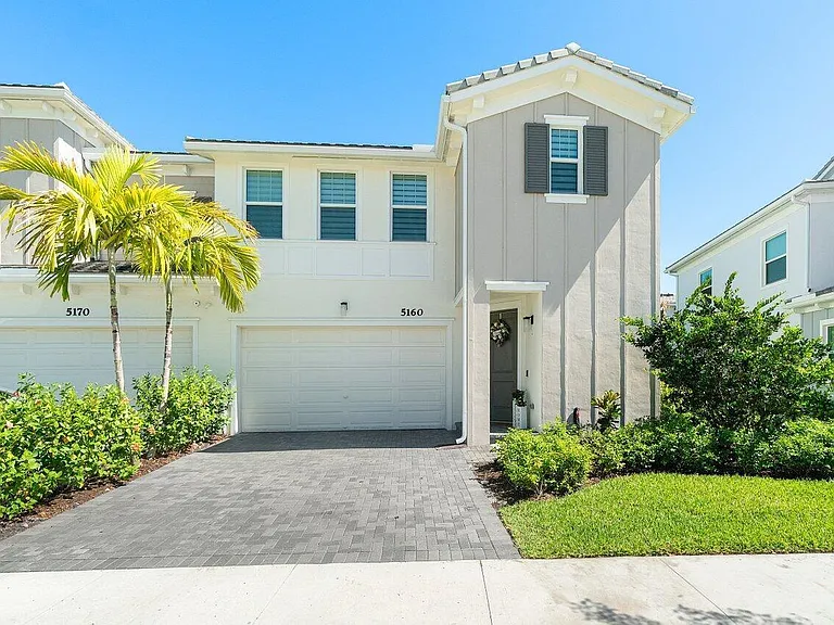 5160 Willow Creek Dr — Photo 3