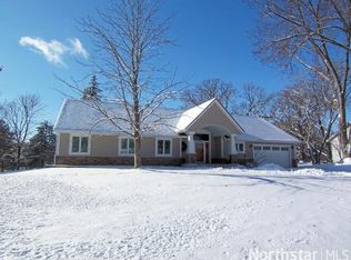 9440 Thomas Rd, Bloomington, MN 55431