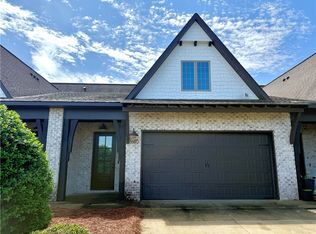 1690 W Farmville Rd, Auburn, AL 36830
