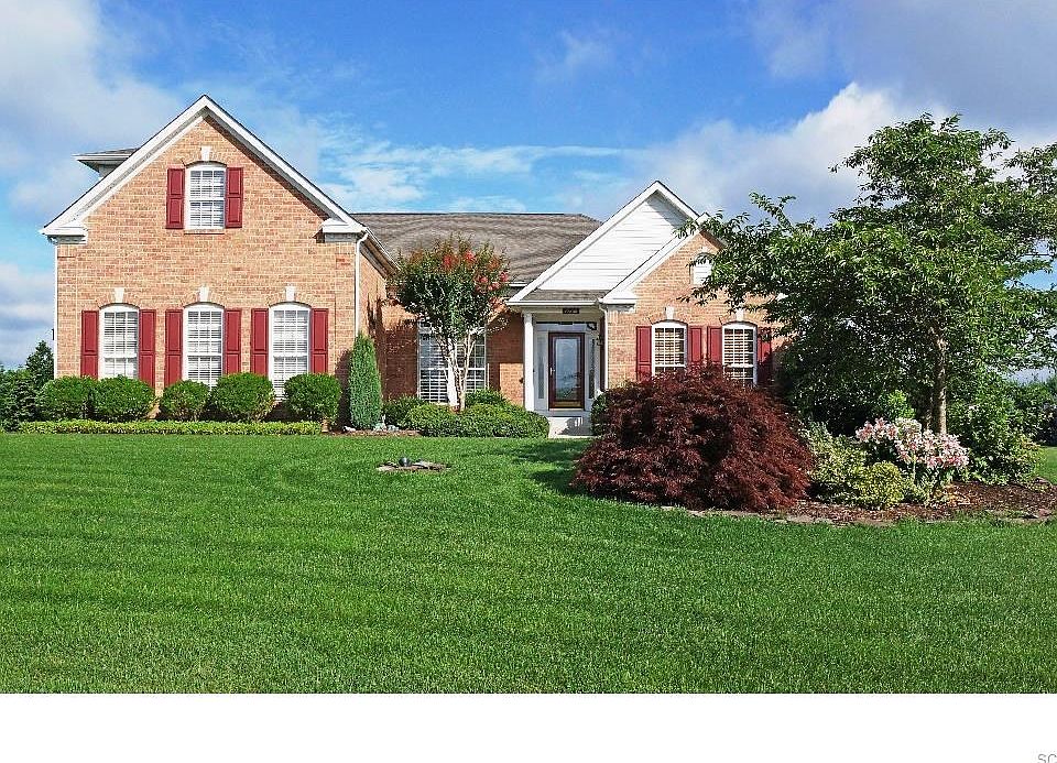 1st image of 15268 Robinson Dr