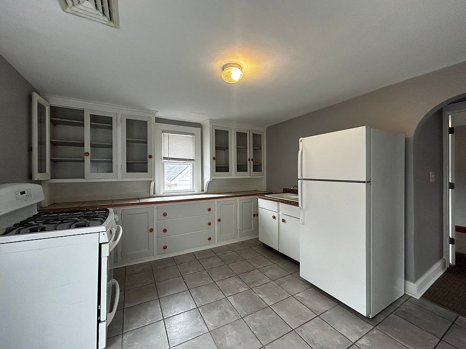 1st image of 1826 Saint Clair St #2