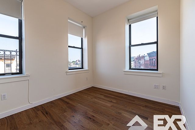 1st image of 591 Franklin Ave #X2k