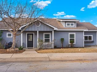 120 Ivy Ln, Kerrville, TX 78028