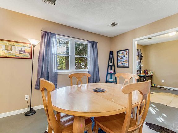 3rd image of 8101 Monticello Dr