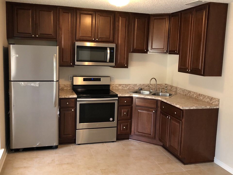 New stainless appliances 