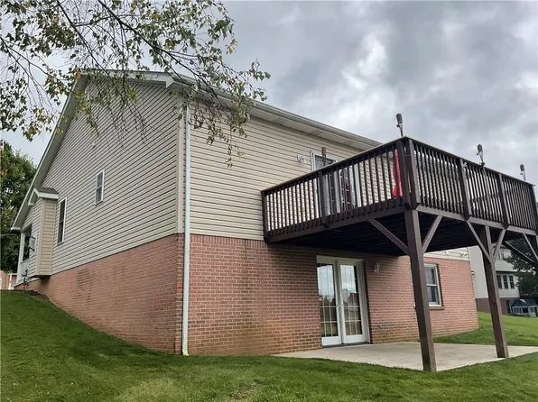 3007 Sierra Ct, Latrobe, PA 15650