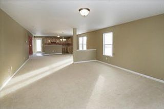 3rd image of 1416 Holcomb St
