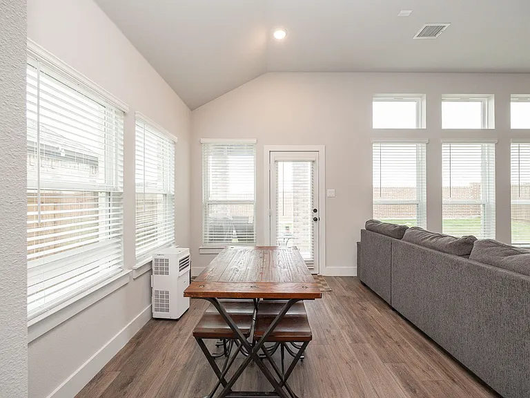 5928 Mustang Creek Ln — Photo 27