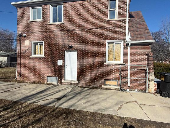 4th image of 12661 Riad St