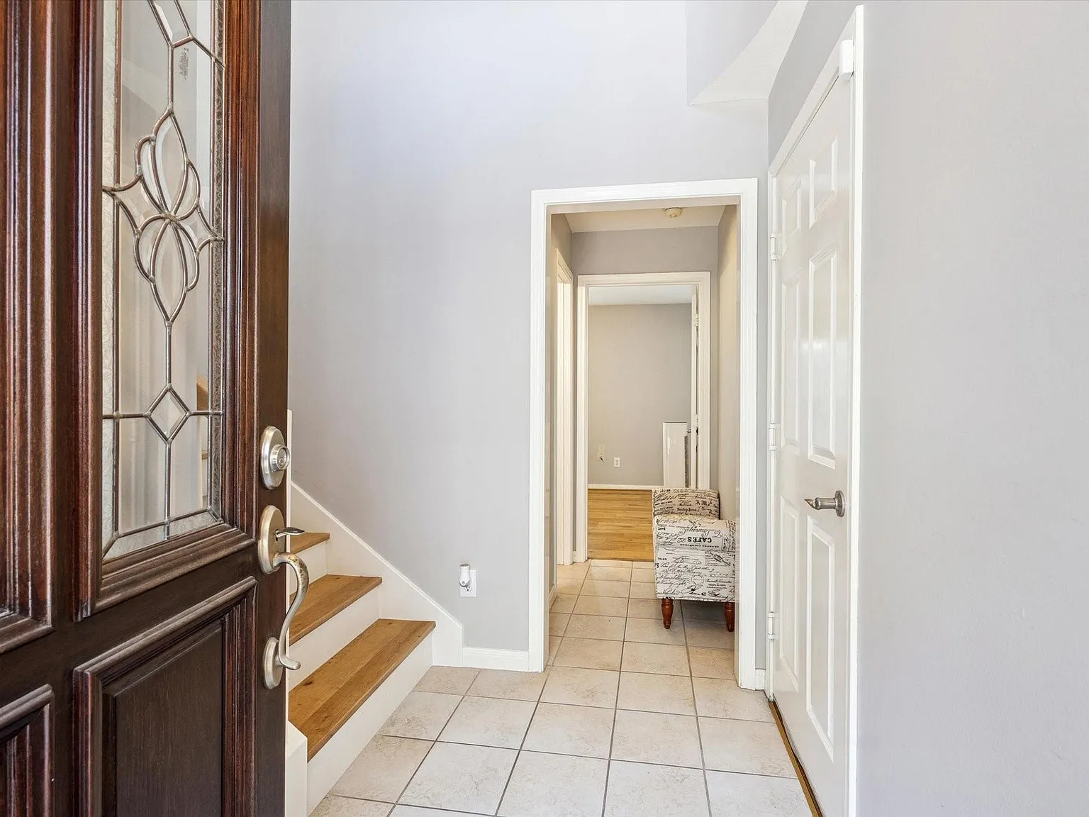 3 bed, 3.0 bath, 1994 sqft, $3,500 — Photo 3