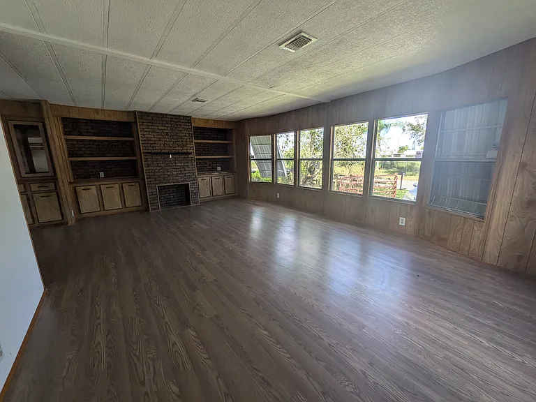 4517 Desoto Rd — Photo 4