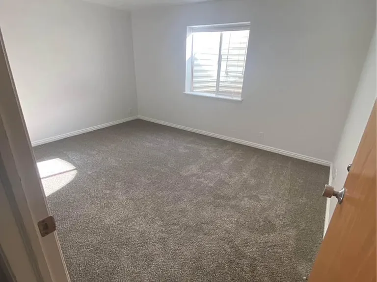 1308 Haylie Ln S — Photo 13