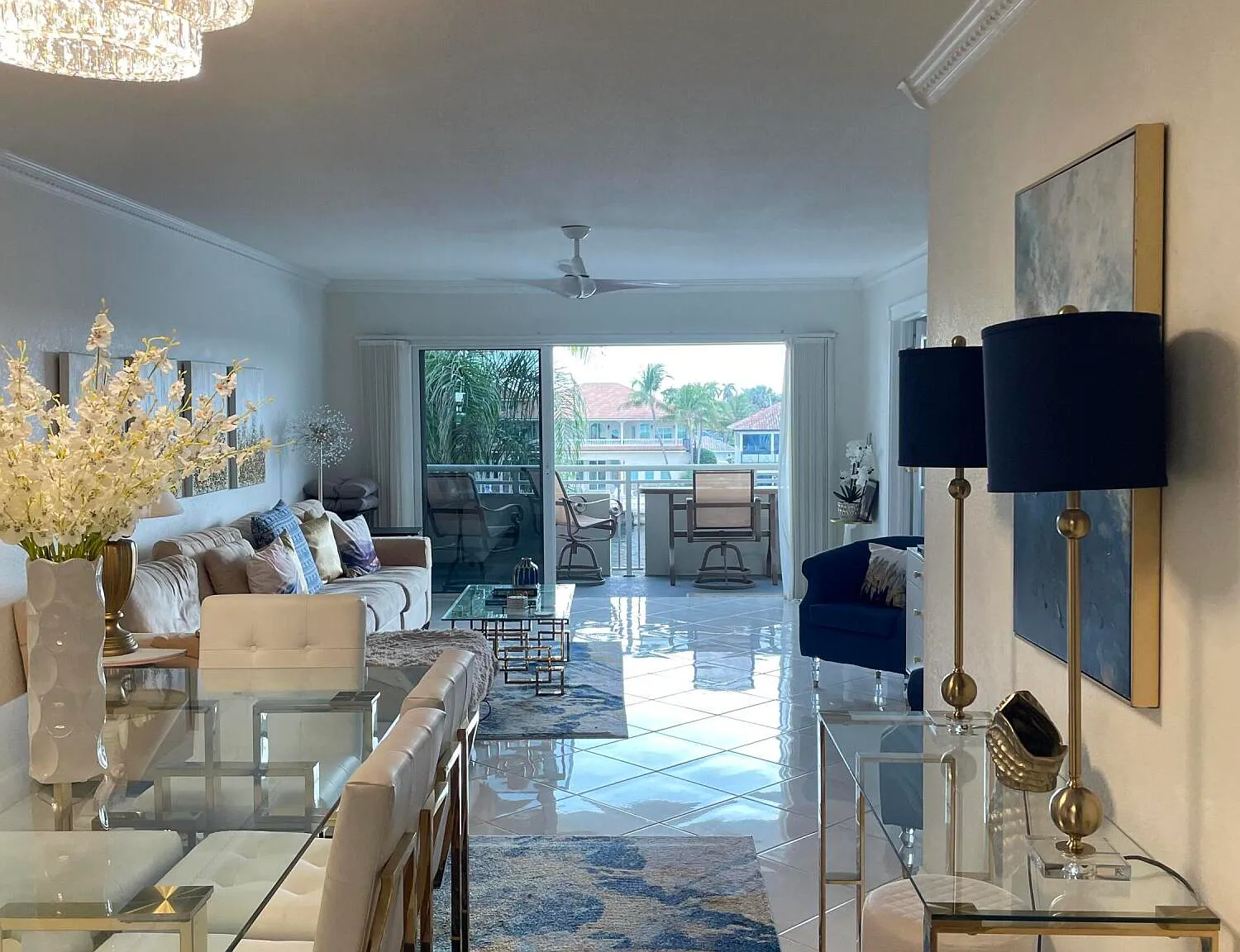 2 bed, 2.0 bath, 1070 sqft, $2,800 — Photo 4