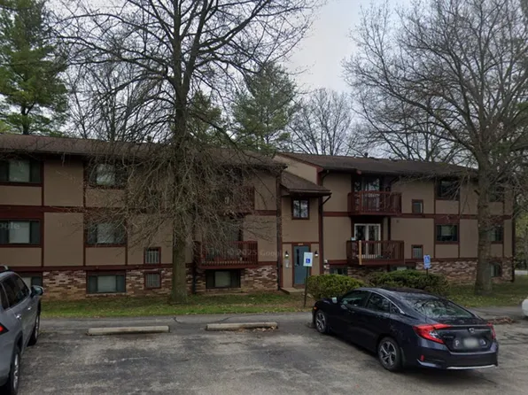 gar3005, 3005 Garden Apartment Dr Unit 22, Bridgeville, PA 15017