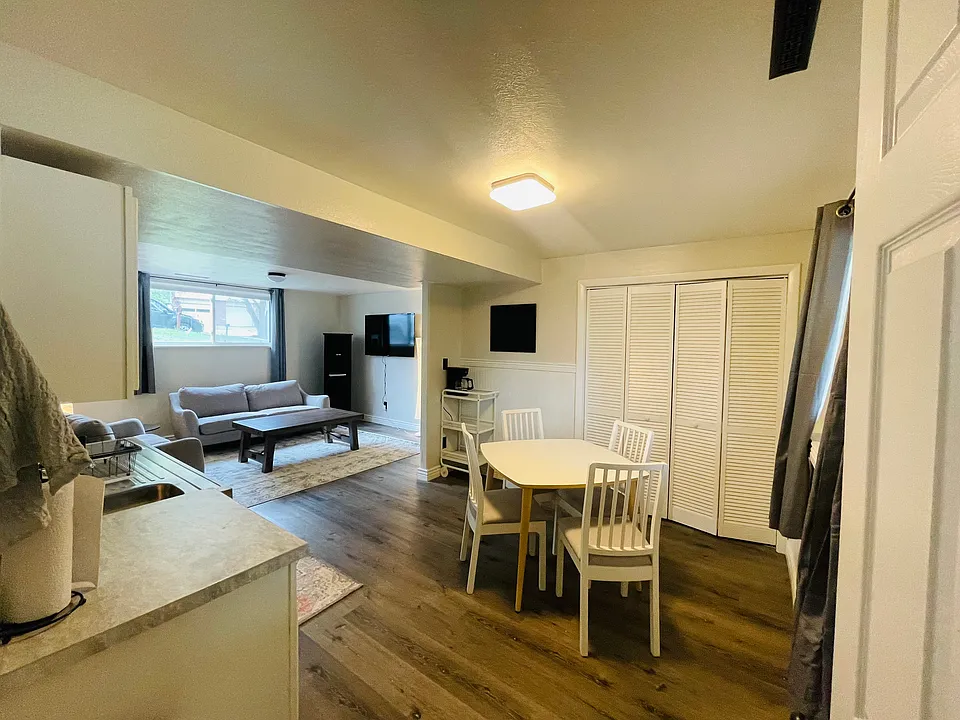 821 Pioneer Ln #1