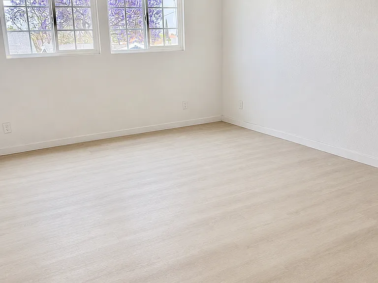 4182 S Western Ave #3 — Photo 4