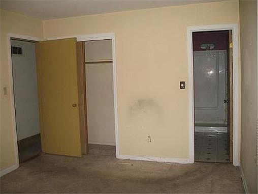 4th image of 10506 W 89th St