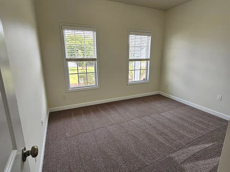 202 Winson Green Ln — Photo 13