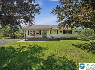 413 Stony Brook Dr, Stroudsburg, PA 18360