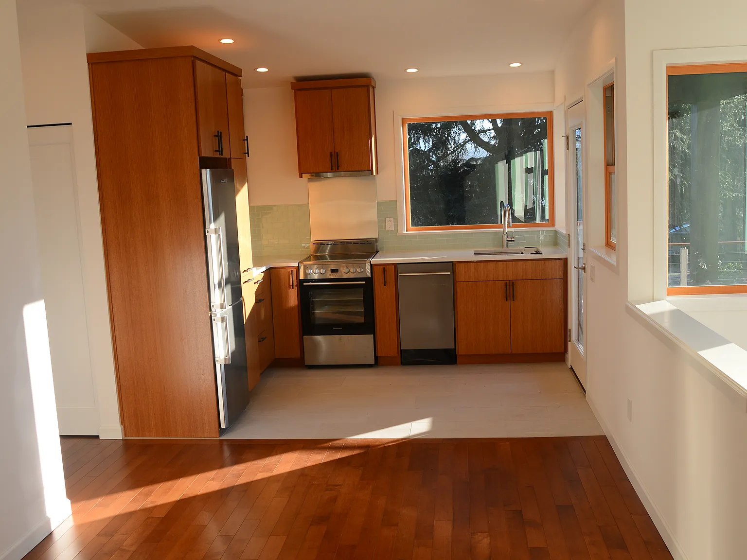 1 bed, 710 sqft, $2,650 — Photo 2