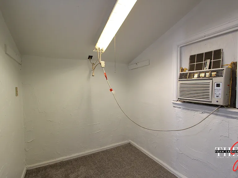 1013 E B St #1 — Photo 11