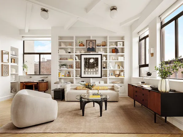 2 Cornelia St APT 506, New York, NY 10014