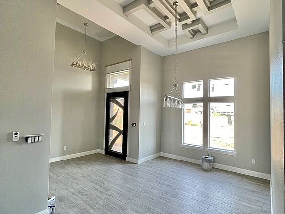 4th image of 2729 Ivy Dr