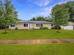 3923 79th St, Urbandale, IA 50322