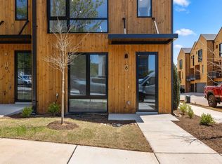 10 Elizabeth St, Greenville, SC 29609