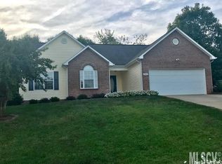 2913 24th Street Dr NE, Hickory, NC 28601