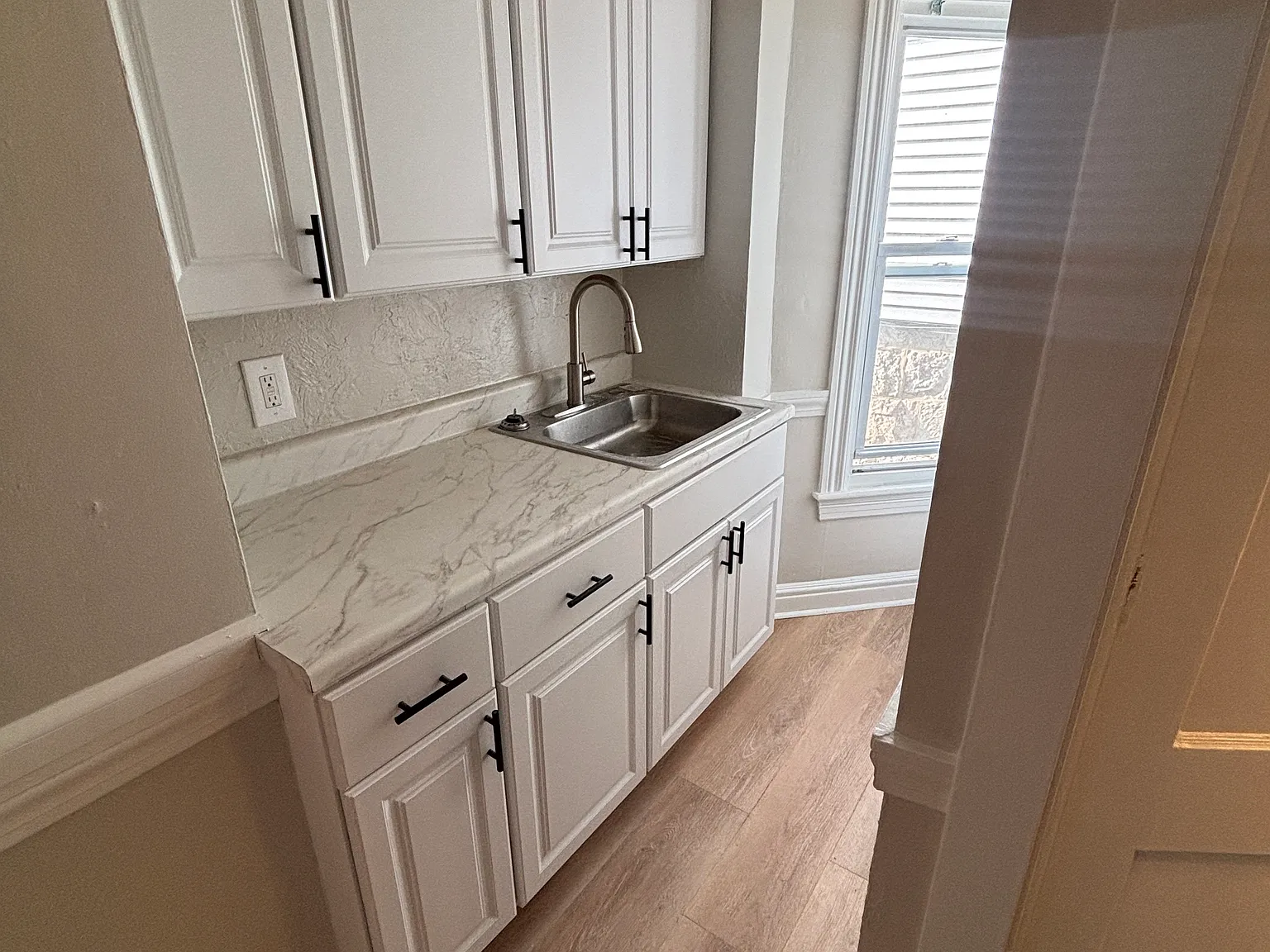 158 Forest St — Photo 2